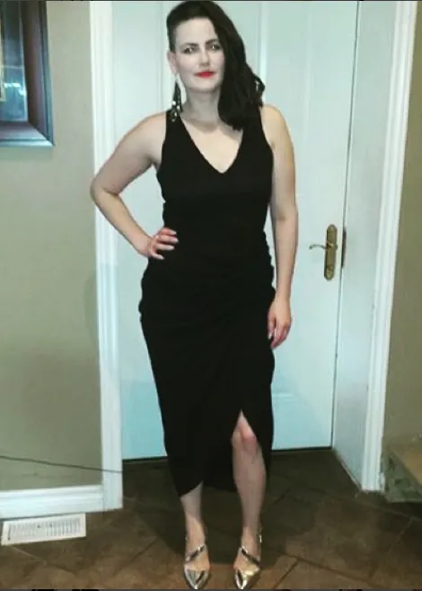 Jade V-Neck Dress - Black