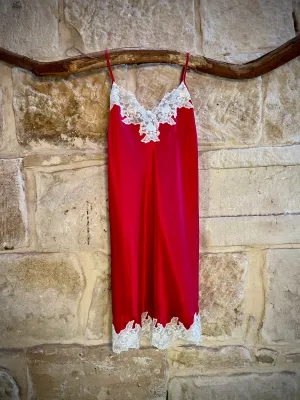 Kathryn Chemise Rouge