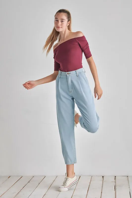 TEEK - Off-The-Shoulder Top